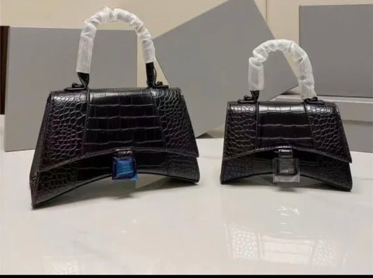 BALENCIAGA Handbag